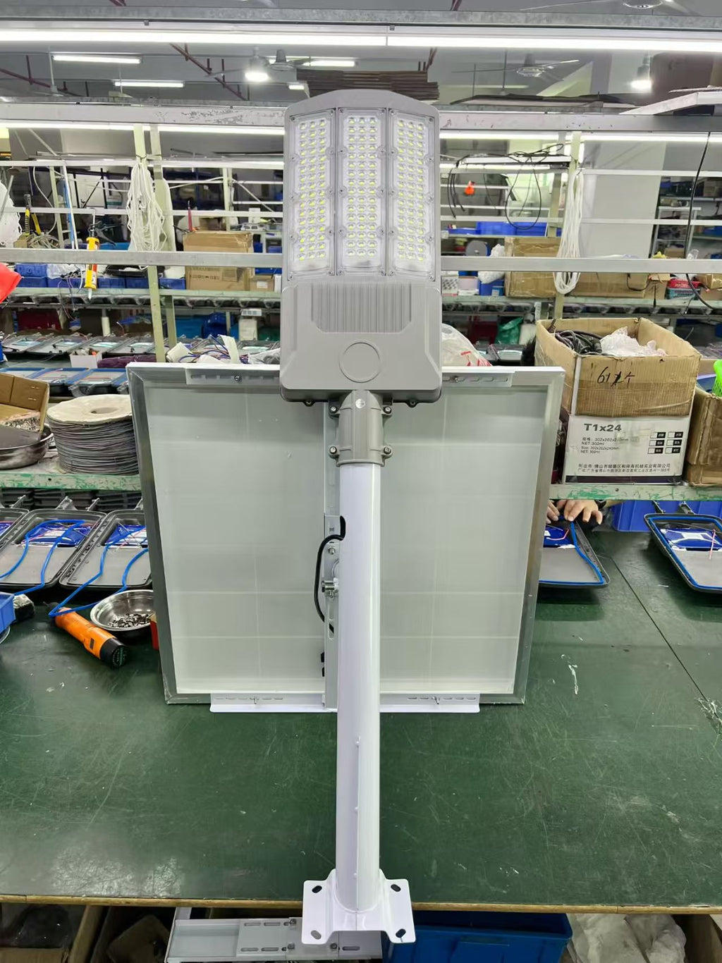 3-Sided High-Brightness Solar Street Light – 20W to 55W