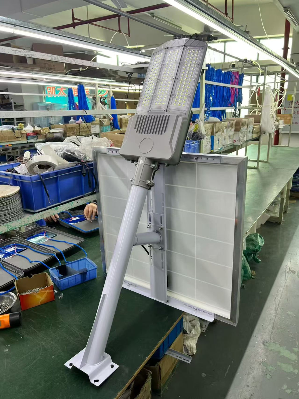 3-Sided High-Brightness Solar Street Light – 20W to 55W